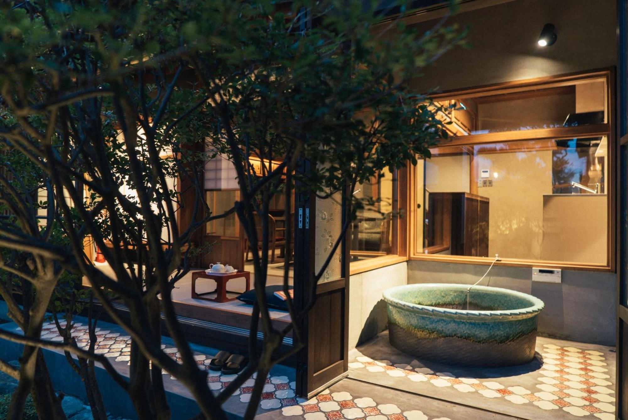 Bed And Craft Hotel Nanto Екстериор снимка